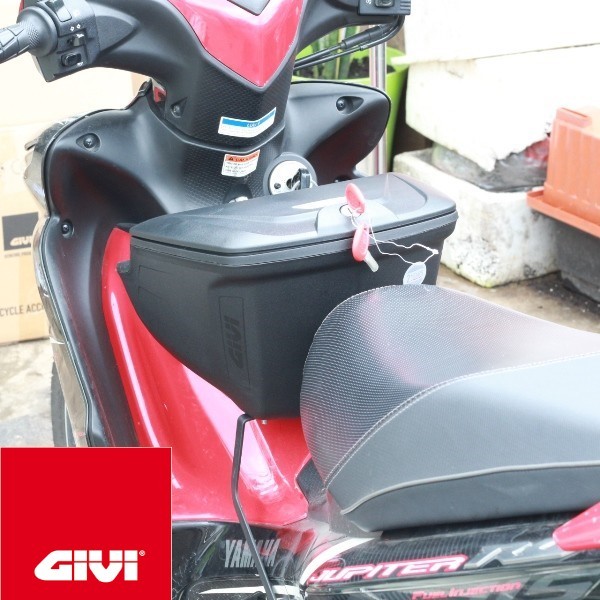 Thùng giữa trước xe Jupiter RC / Fi - Chính hãng Givi G11N
