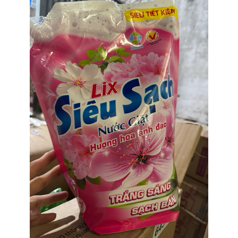 Túi Nước Giặt Lix Siêu Sạch Hương Hoa Anh Đào 2.4Kg - Tẩy Sạch Vết Bẩn Cực Mạnh