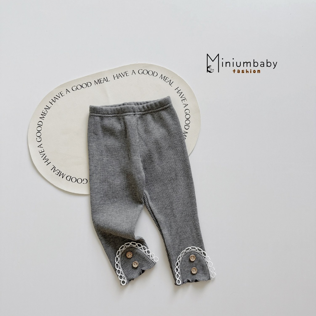 Quần legging bé gái chất cotton tổ ong dáng lửng mềm mại mix gấu quần độc đáo, bé 1-6 tuổi Miniumbabyfashion QD2141