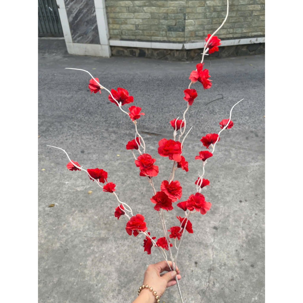 Cành đào râu trang tết, trang trí giỏ quà tết | Shopee Việt Nam