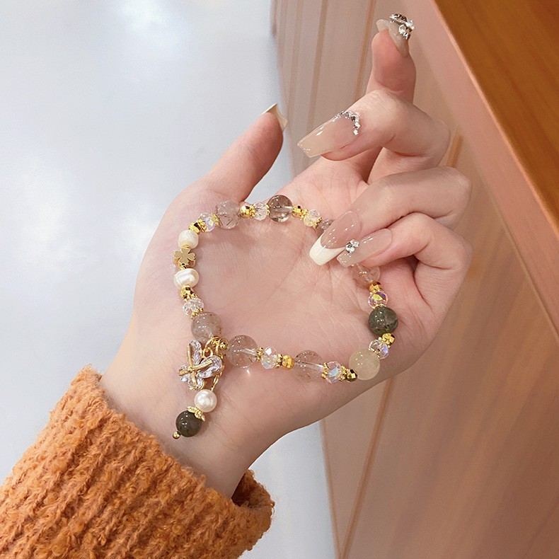 Vòng tay đá pha lê tự nhiên hình Bướm mix cỏ 4 lá siêu xinh phù hợp tặng quà dịp sinh nhật