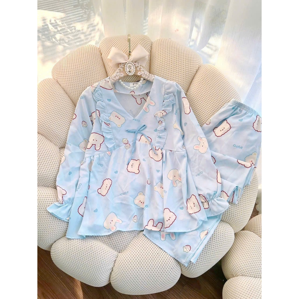 Cổ V gấu xanh