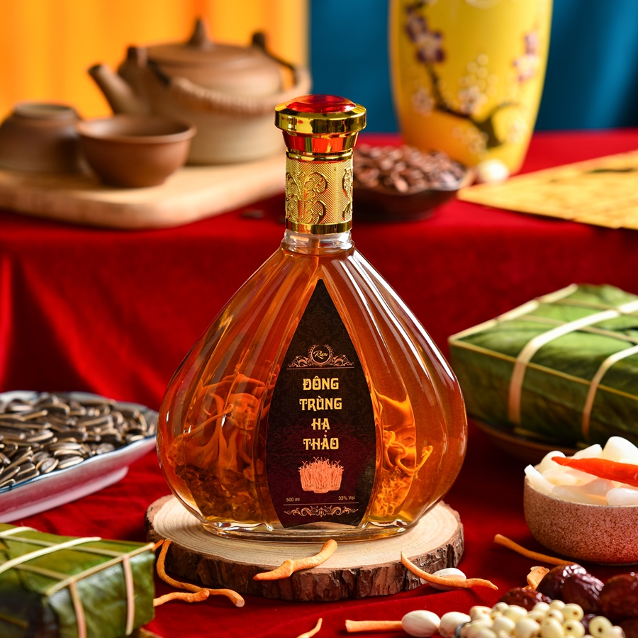 Hộp quà tặng đông trùng hạ thảo tươi ngâm rượu trong chai hình cánh sen 500ml Venus - Khỏe là đẹp