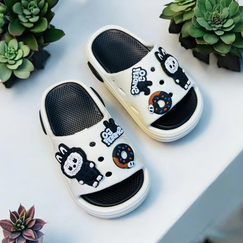 Dép bánh mì cho bé trai hình thỏ labubu siêu nhẹ, labubu cool ngầu cho bé trai êm chân cao cấp