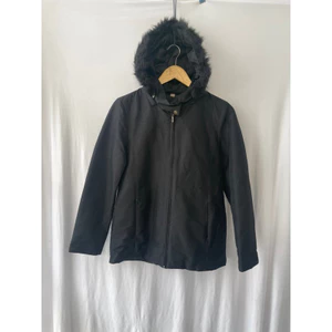 Áo khoác Unilo mới toanh siêu xinh size M