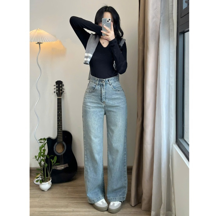 Quần jean nữ Joolate suông trơn denim basic ống đứng màu xanh mài nhẹ dáng basic Jeantron