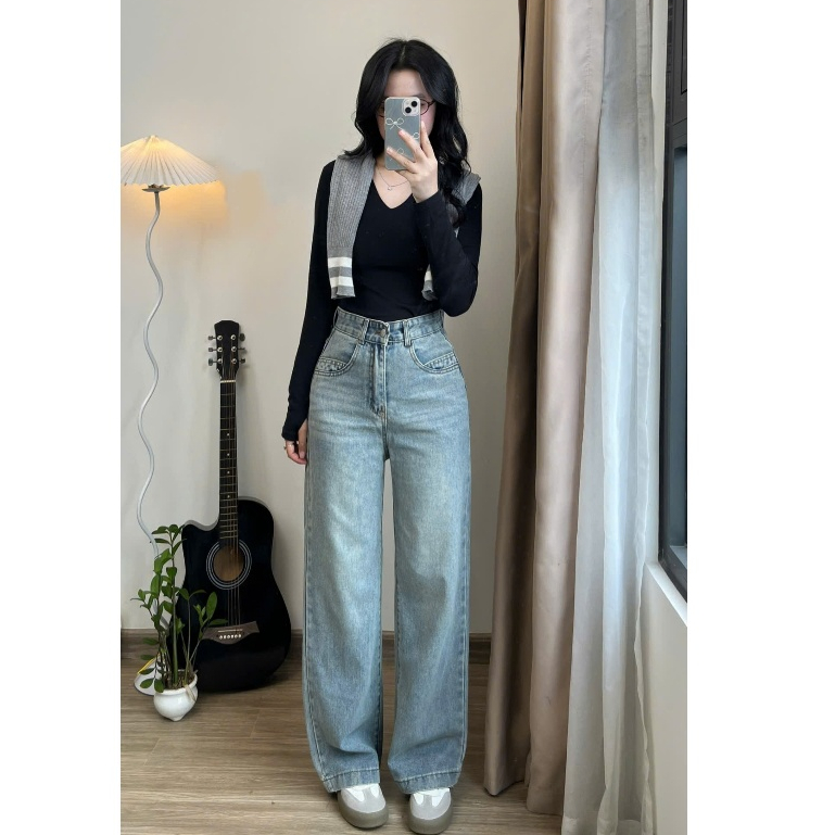 Quần jean nữ Joolate suông trơn denim basic ống đứng màu xanh mài nhẹ dáng basic Jeantron