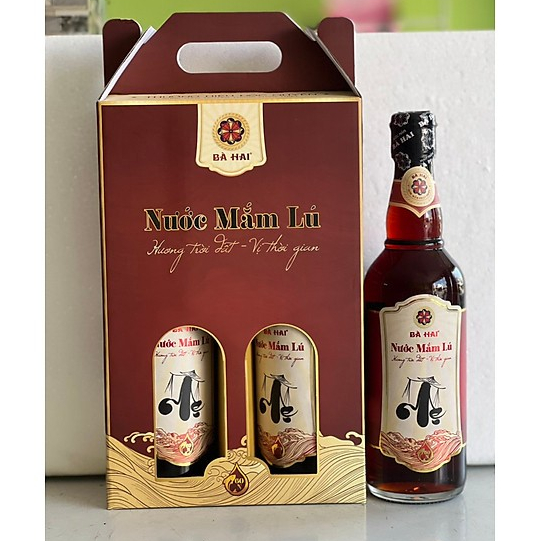 Xách Nước Mắm Lú Bà Hai 60 Đạm ( 2 chai thủy tinh x 500ml )