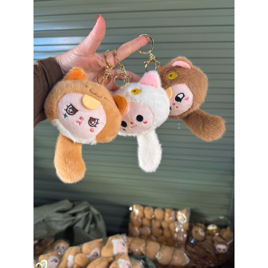 Móc khóa lucky cat gấu bông  mèo thần tài đuôi có thể bóp kêu được kích thước 17Cm