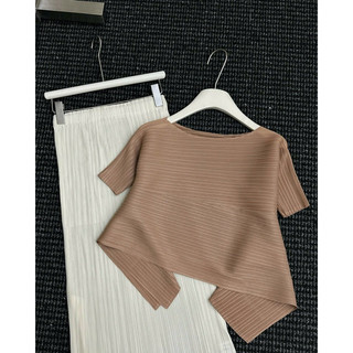 Sét áo cộc tay lò xo nâu + chân váy xuông màu be