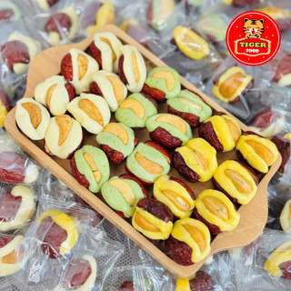 Táo Đỏ Tân Cương Kẹp Sữa Phô Mai Nhân Hạt Điều TIGER FOOD Táo đỏ Tân Cương kẹp sữa nhân hạt điều - ăn vặt - bánh kẹo tết