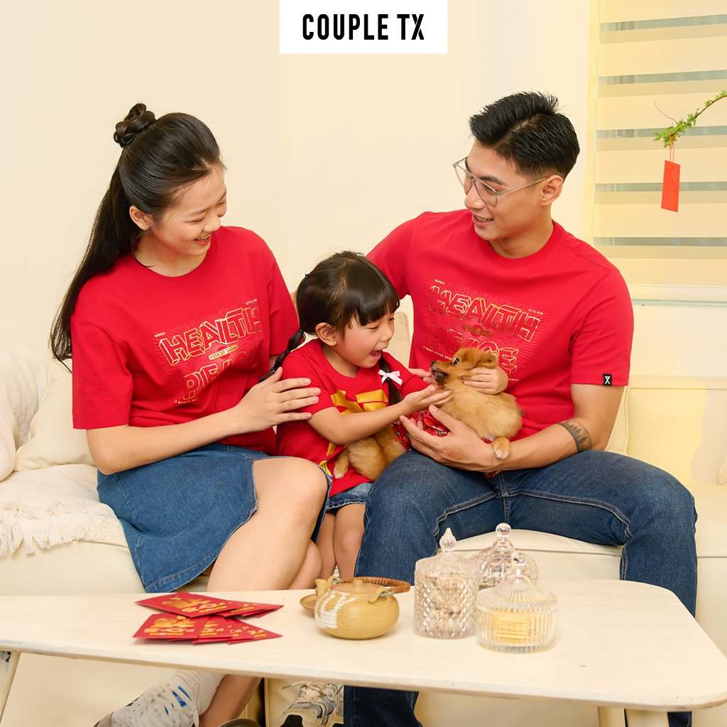 Ảnh Áo Thun Tết 2025 Couple TX Tết 2025 In Kim Tuyến Chữ Health And Peace Vải Cotton Form Regular TS 439 3