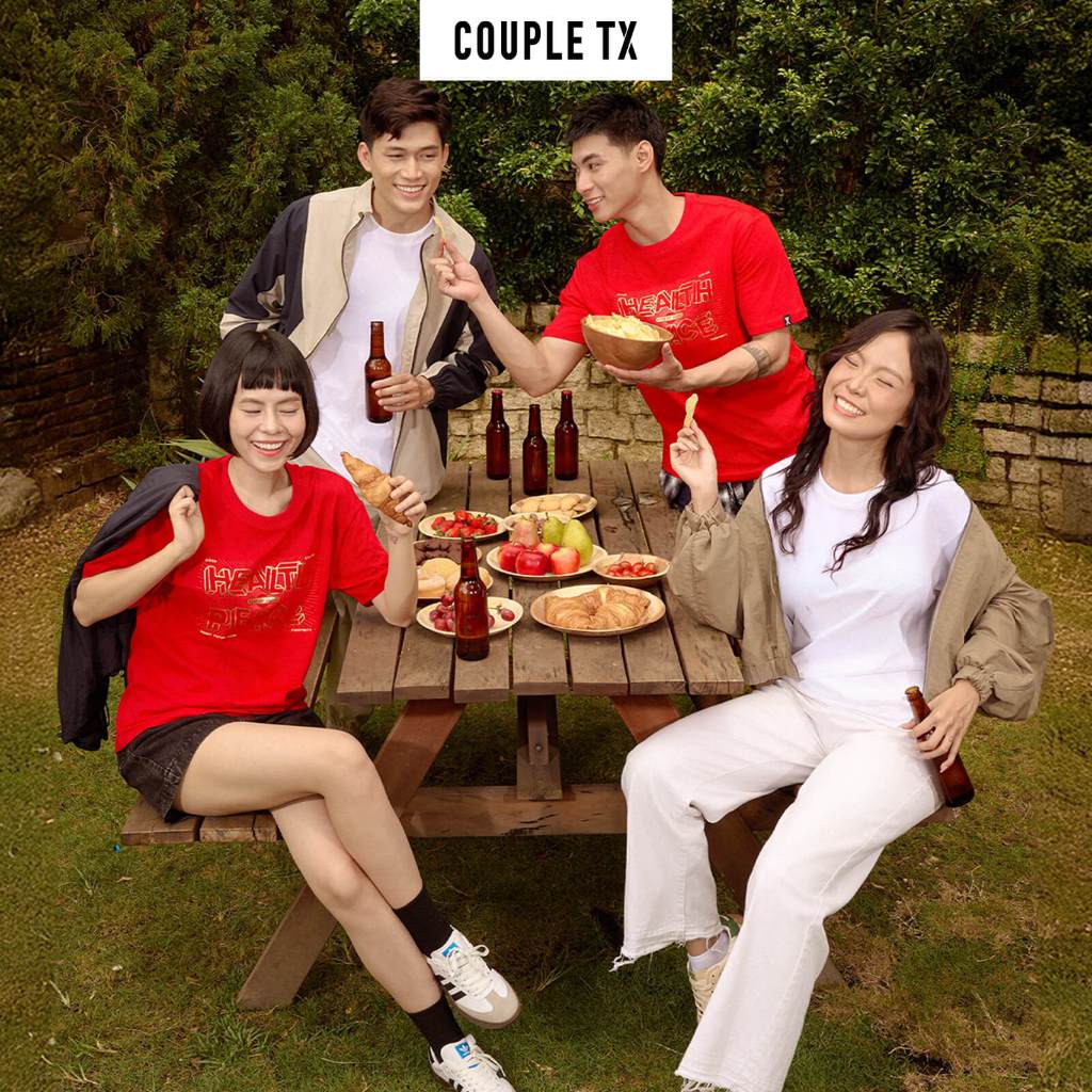 Ảnh Áo Thun Tết 2025 Couple TX Tết 2025 In Kim Tuyến Chữ Health And Peace Vải Cotton Form Regular TS 439 2