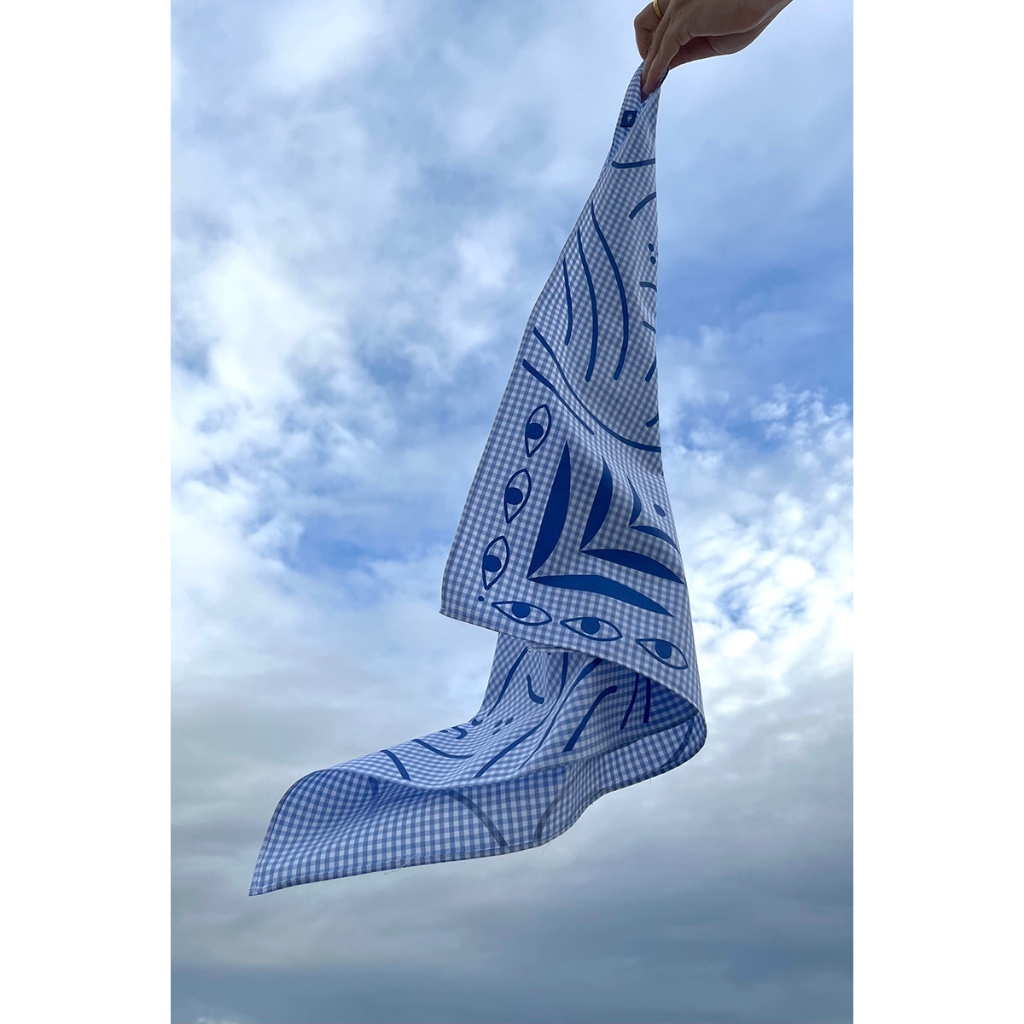 Ảnh TheBlueTshirt - Khăn vuông choàng cổ Bandana cotton màu xanh dương Blue Iconic - WaterBlue Gingham - Women 4