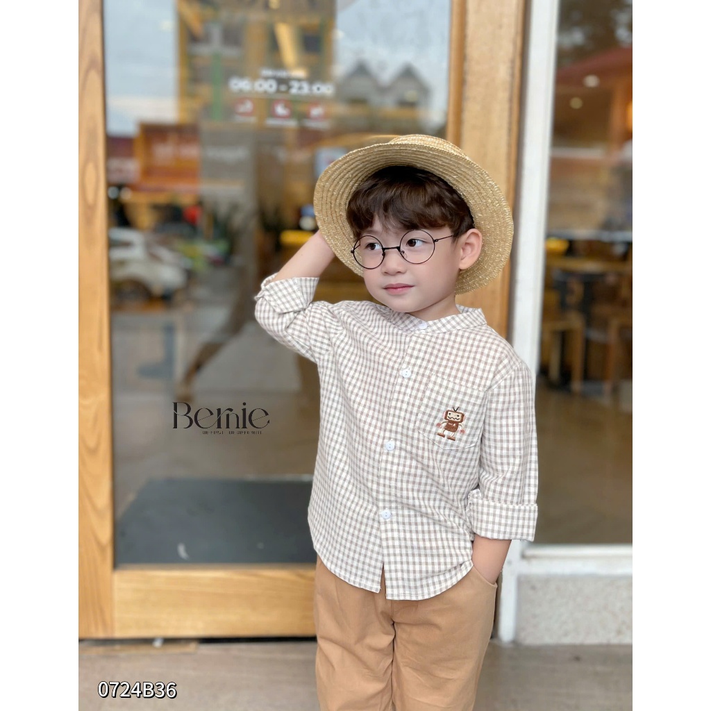 Bộ sơ mi dài tay hoạ tiết kẻ cổ tàu cho bé trai, set sơ mi kẻ túi thêu phối quần kaki