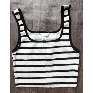 Áo croptop ba lỗ HM* bigsize - dư xịn.