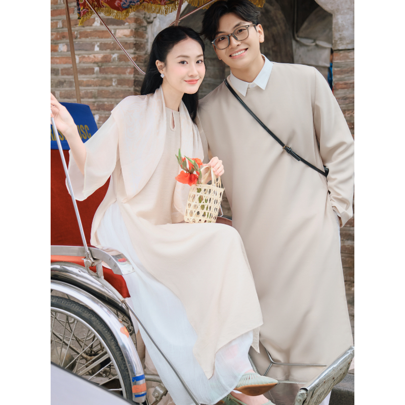 Set áo dài cách tân nam nữ màu be LILA áo dài nữ chất đũi kèm chân váy dáng suông