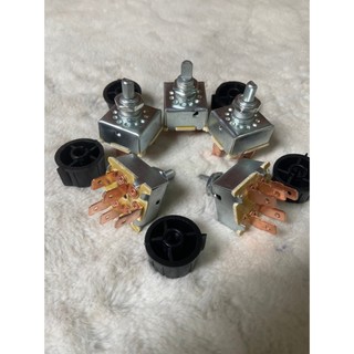 Công tắc điều chỉnh tốc độ quạt gió điều hoà ô tô. phụ tùng điều hoà ô tô