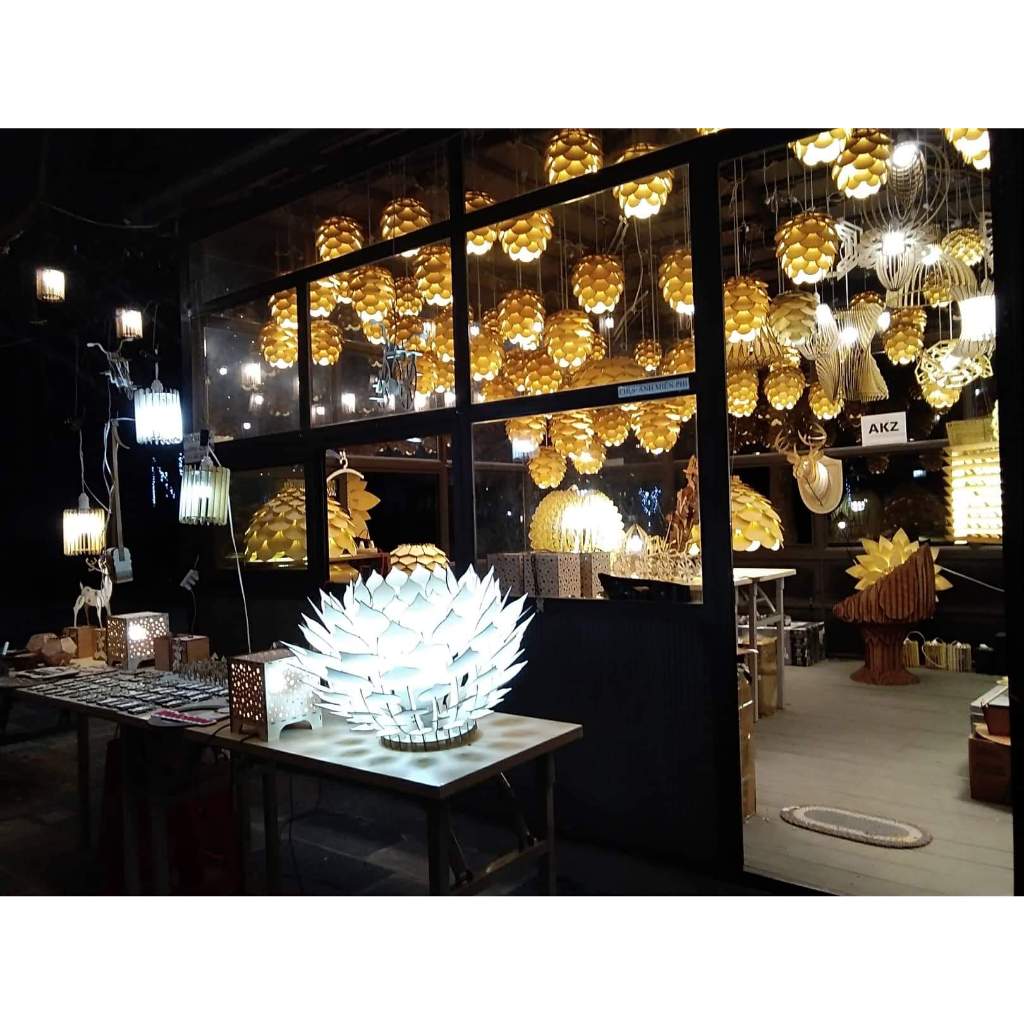Tranh gỗ decor truyền cảm hứng "Luôn nỗ lực mang lại nhiều hơn những gì khách hàng kỳ vọng"