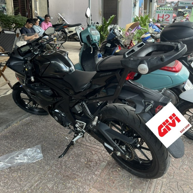 Baga sau chịu lực GIVI SUZUKI SRV-GSX R150/S150 - Cảng Givi Chính hãng