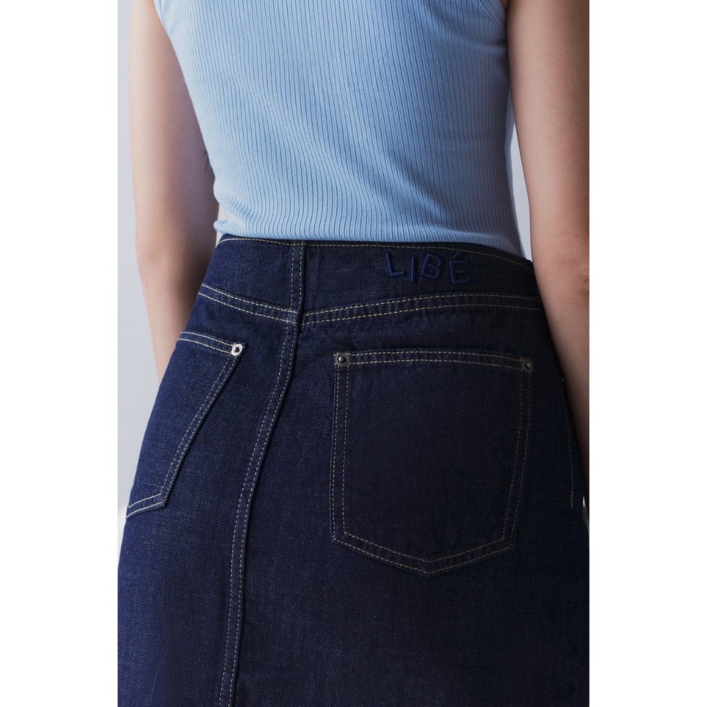 Ảnh LIBÉ WORKSHOP - Chân váy denim dáng dài xẻ tà thân trước màu xanh dương đậm 4