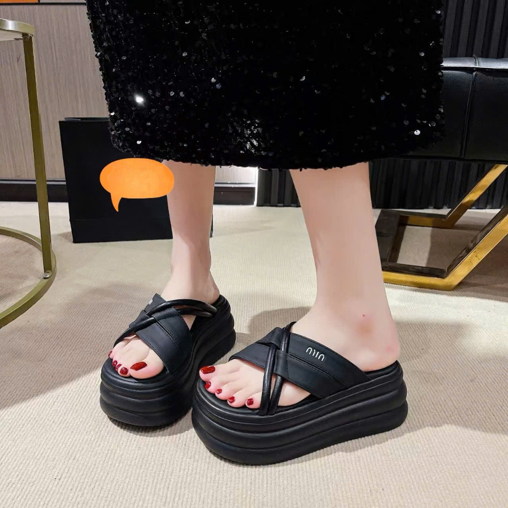 Dép, dep nu loại 1 hàng xịn đế độn 3 tầng rất dễ phối đồ chất cao su êm chân chống trơn trượt.