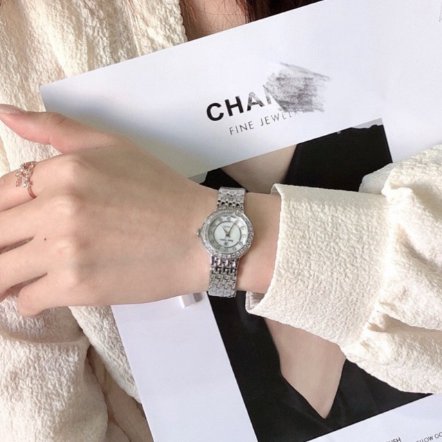 Đồng Hồ Nữ Chính Hãng Dây Kim Loại Royal Crown 3650 Chống Nước Chống Xước