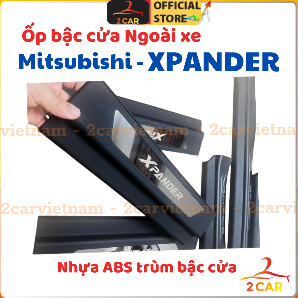 Ốp bậc cửa, nẹp bước chân NGOÀI NHỰA 3D xe Xpander 2018- 2024- Logo chữ 3D tráng gương XỊN- Hàng cao cấp_2CAR