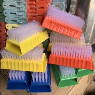Bàn chải giặt quần áo nhiều màu, siêu bền, siêu rẻ.