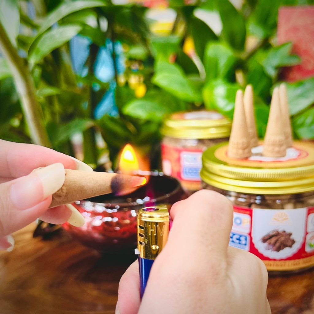 Ảnh Nụ trầm hương khói ngược (loại đặc biệt) Nụ Tháp trầm trên 25 năm sạch nguyên chất - Xưởng Mộc Việt 4