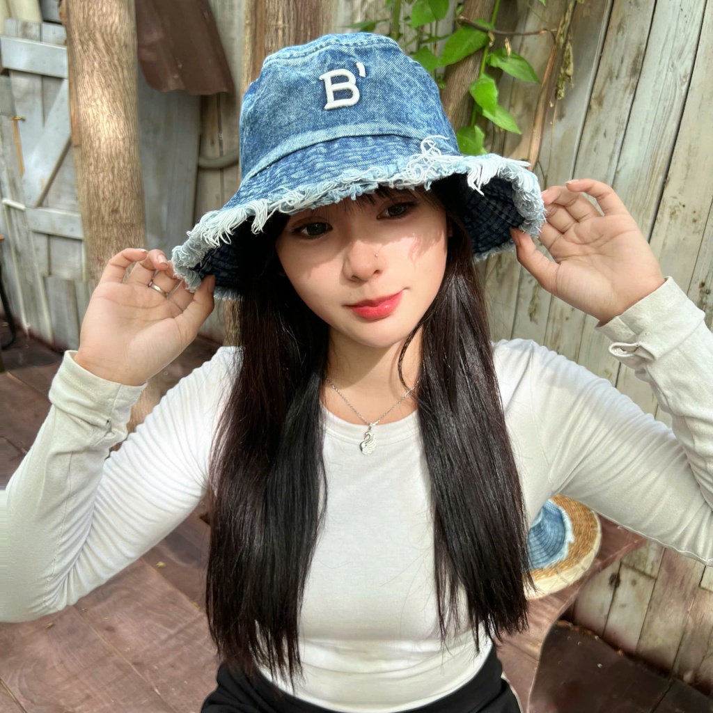 Bucket Chữ B - Đậm