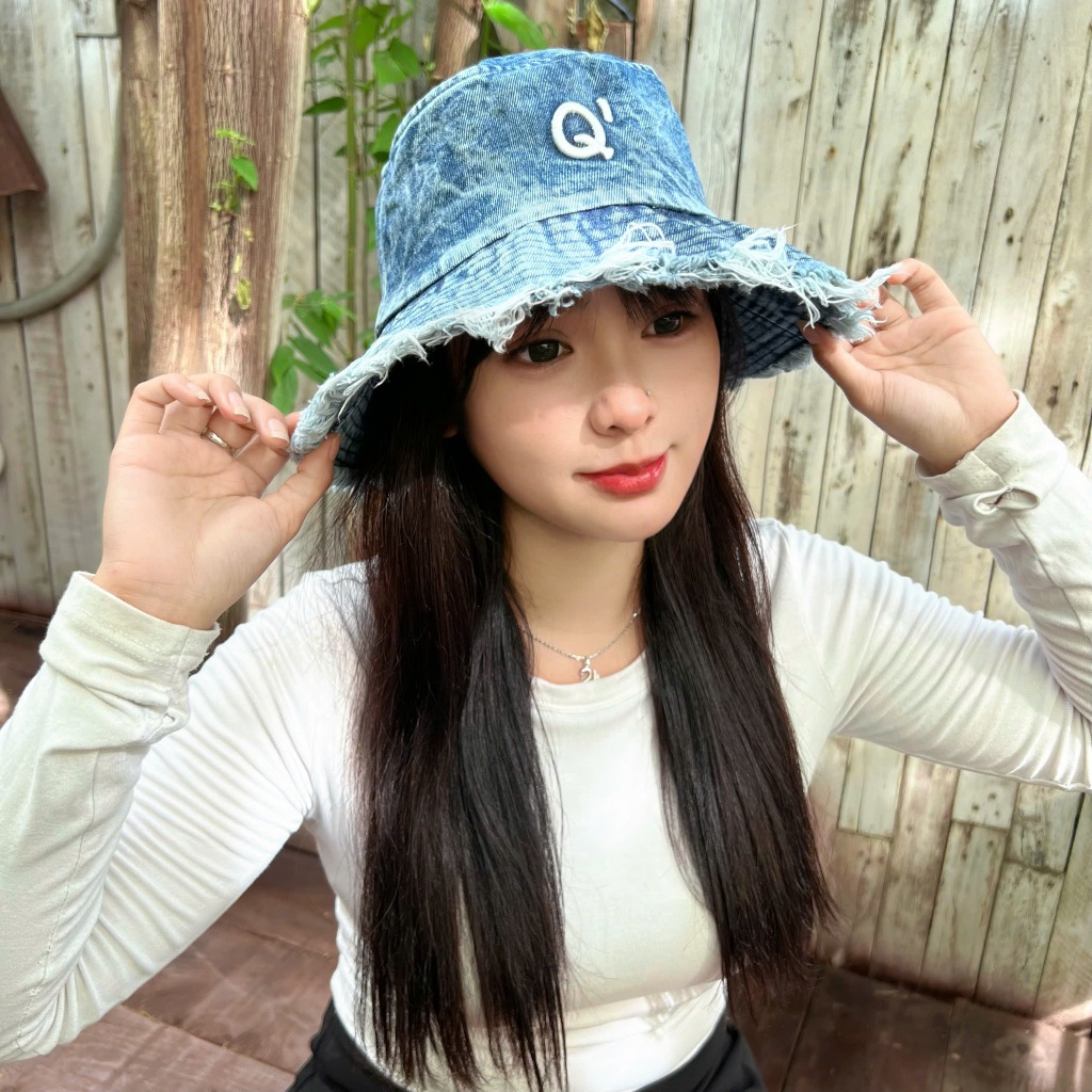 Bucket Chữ Q - Đậm