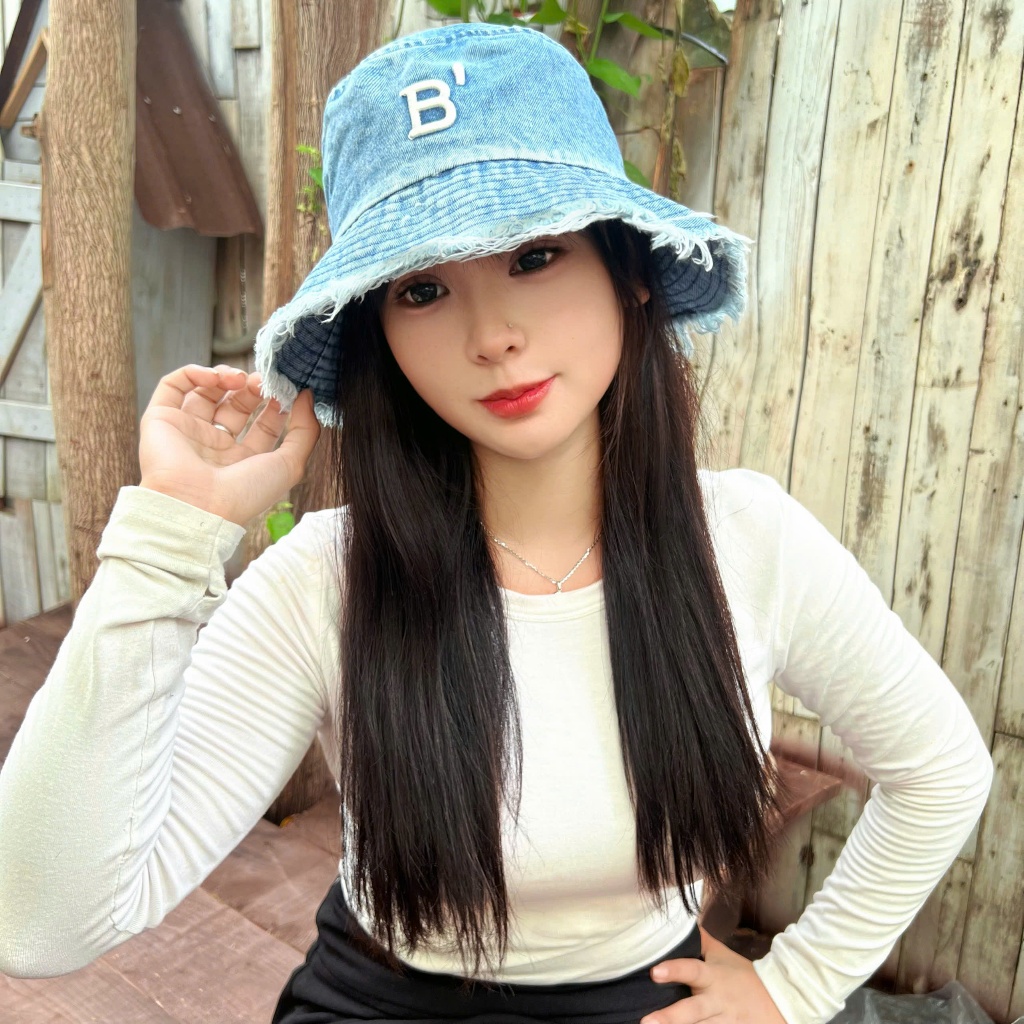 Bucket Chữ B - Nhạt