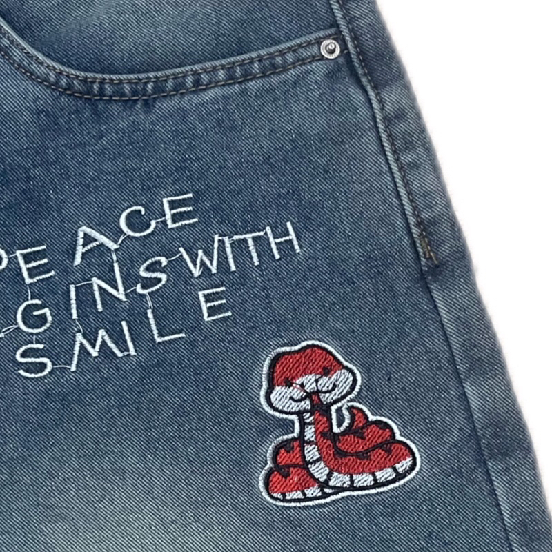 SHORT JEANS EMBROIDERED “SNAKE” FOR TET 2025 FORM TMT.STU - Mang Trên Gối, Unisex Nam Nữ. | TMTD36