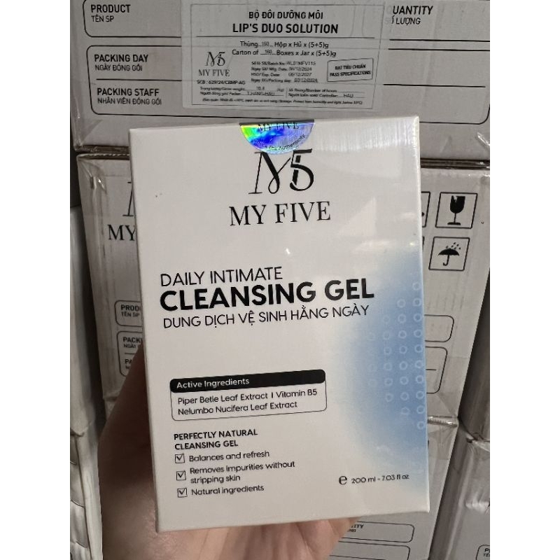 Dung dịch vệ sinh hàng ngày  phụ nữ