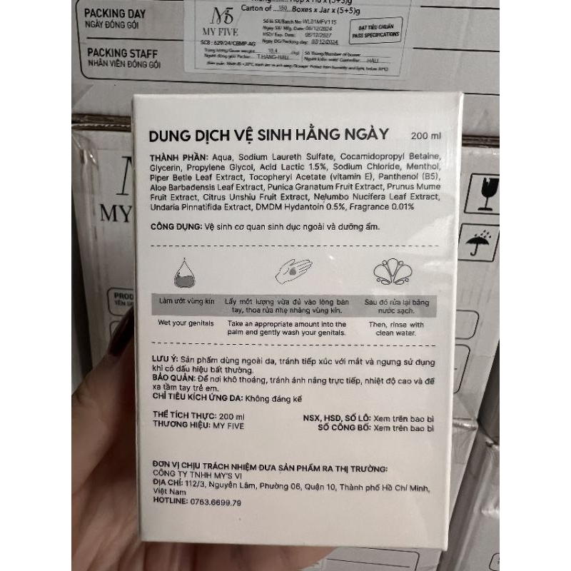 Dung dịch vệ sinh hàng ngày  phụ nữ