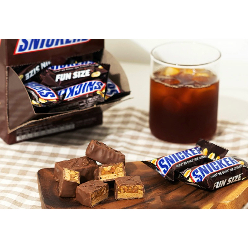 Kẹo  Socola Nhân Đậu Phộng Snickers Peanut Fun Size, 800g( 40 cái)