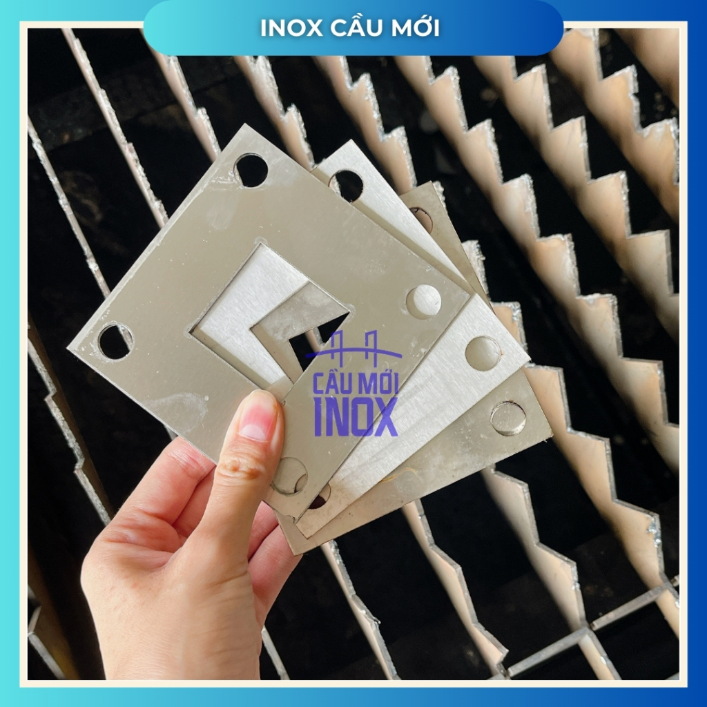 Bản mã vuông inox 304, kích thước ngoài 100mm, trong 40mm, độ dày 2ly, cắt laser chính xác