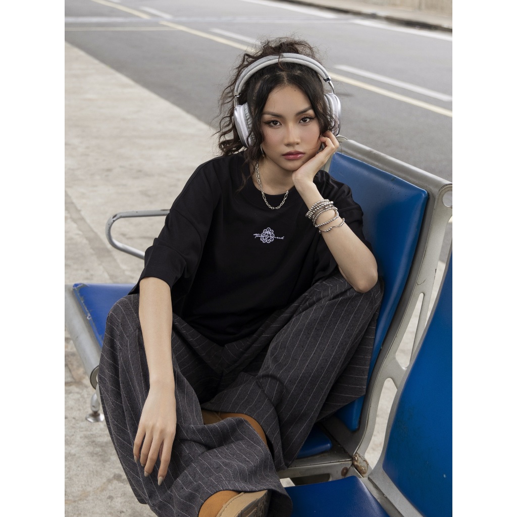 Ảnh Áo Thun Basic Đơn Giản Đen Brand TSUN Chính Hãng Big Woo Logo, UNISEX, Chi tiết Thêu, In Lụa, Oversize Bigsize 2