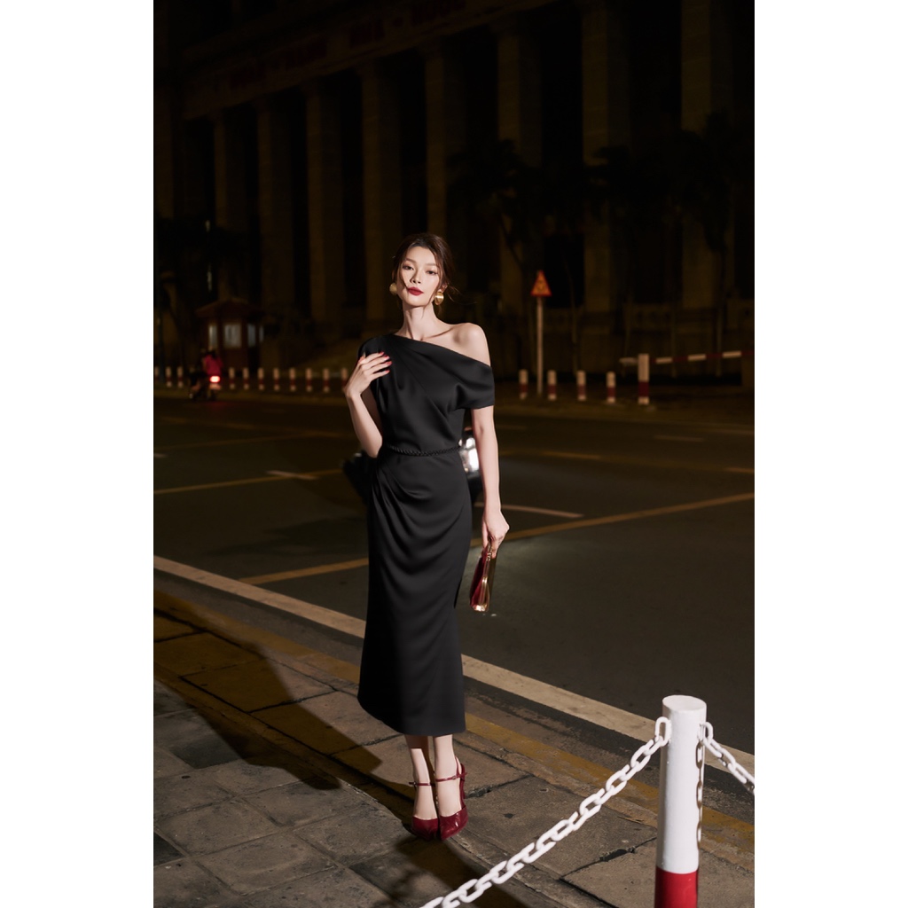 Đầm nữ đi tiệc lệch vai sang trọng màu trắng / đen / đỏ Vella Fashion VD24109 - EMMA Dress