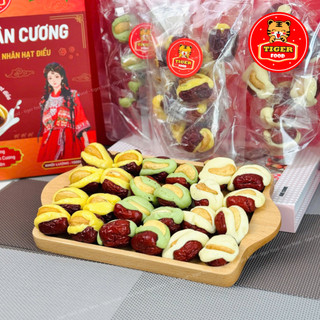 Táo Đỏ Tân Cương Kẹp Sữa Phô Mai Nhân Hạt Điều TIGER FOOD Táo đỏ Tân Cương kẹp sữa nhân hạt điều - ăn vặt - bánh kẹo tết