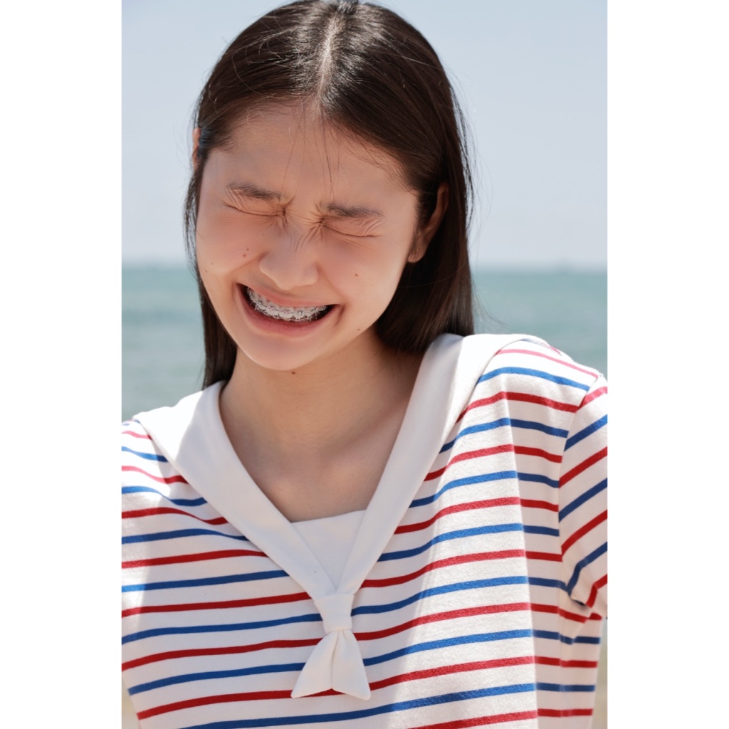 TheBlueTshirt - Áo thun sọc cổ V viền trắng thắt nơ cho nữ - Sailor T - Women