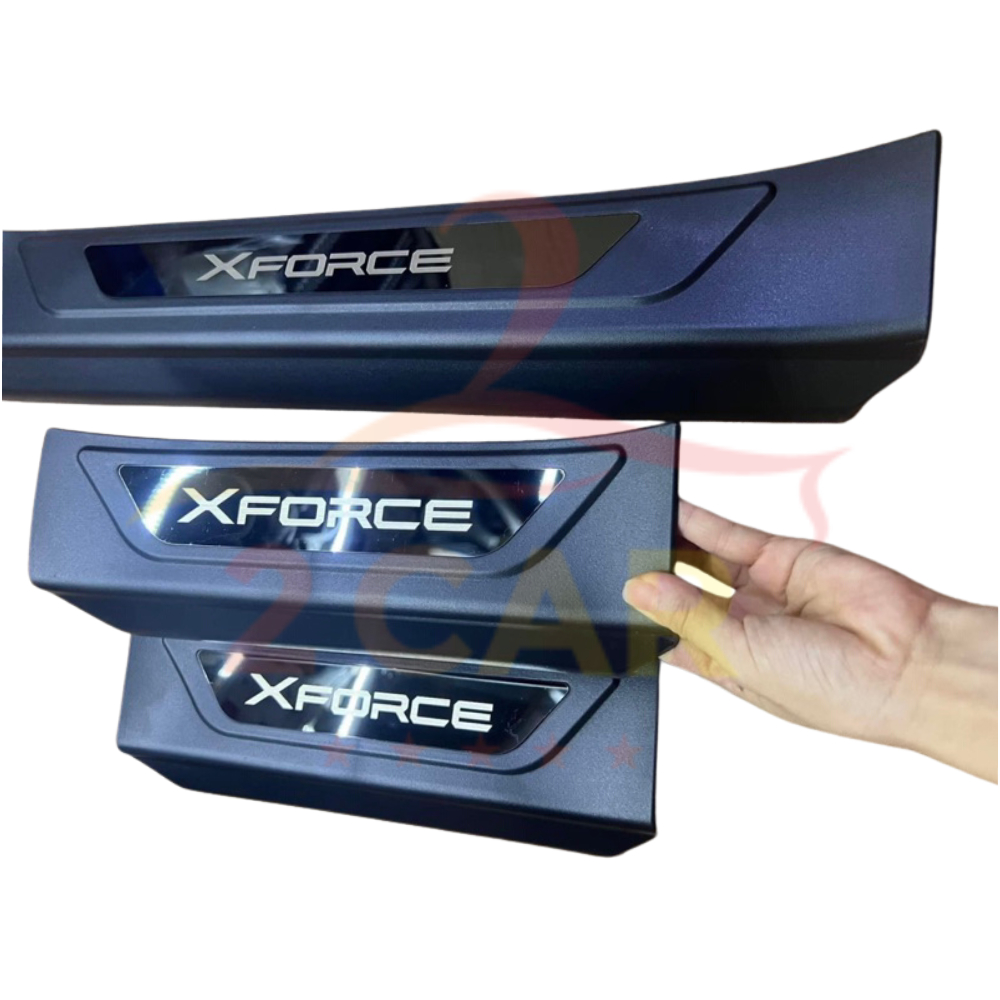 Ốp bậc cửa, nẹp bước chân NGOÀI NHỰA 3D xe XFORCE- Logo chữ 3D tráng gương XỊN- Hàng cao cấp_2CAR