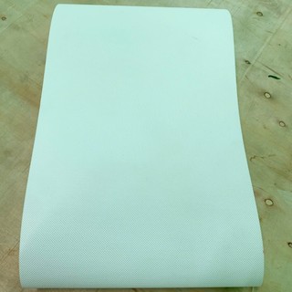 BĂNG TẢI MÁY CÁN BÁNH - băng tải pvc caro trắng kích thước 400mm x 2300mm