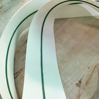 BĂNG TẢI PVC 2 MẶT BỐ dán gân dẫn hướng k6