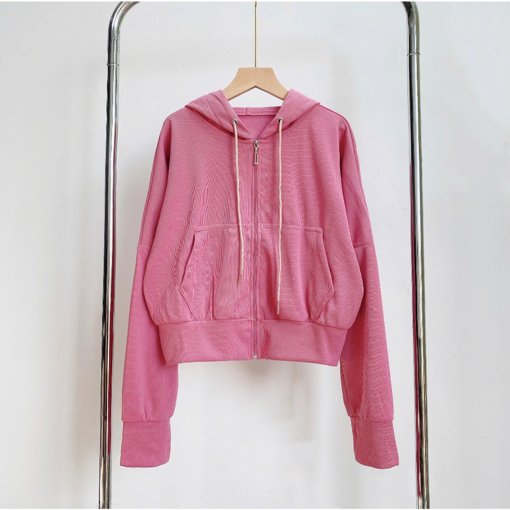 Áo Khoác Thời Trang Bigsize Nữ Tay Dài Dáng Lửng Phom Bomber Vải Xốp Họa Tiết Tam Giác KHOAC5