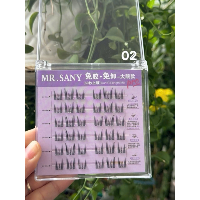 Các mã mi chùm ko cần keo(mi nam châm), tiện lợi, dễ sử dụng. Kiểu dáng hợp thời trang.