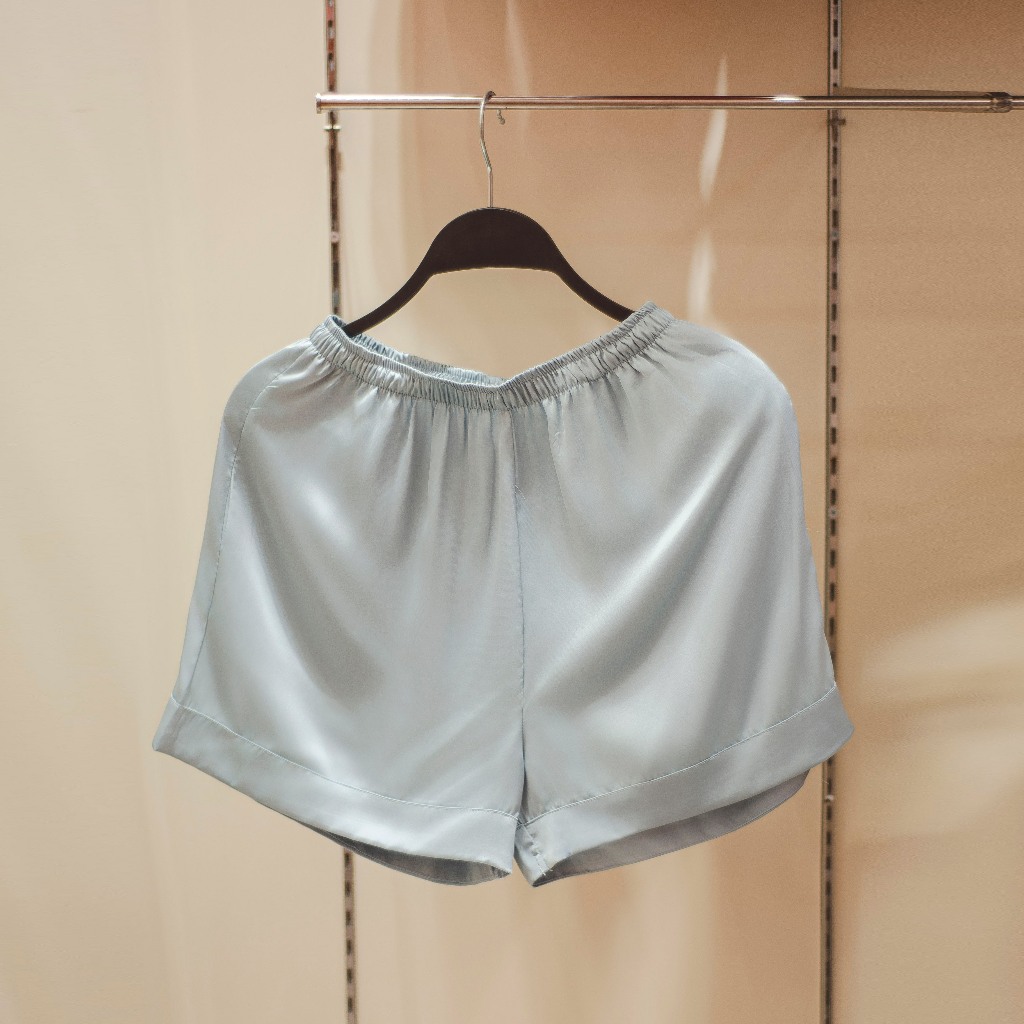 Ảnh Quần Short Lụa (Giao Màu Ngẫu Nhiên) Loirechic LQD05 2