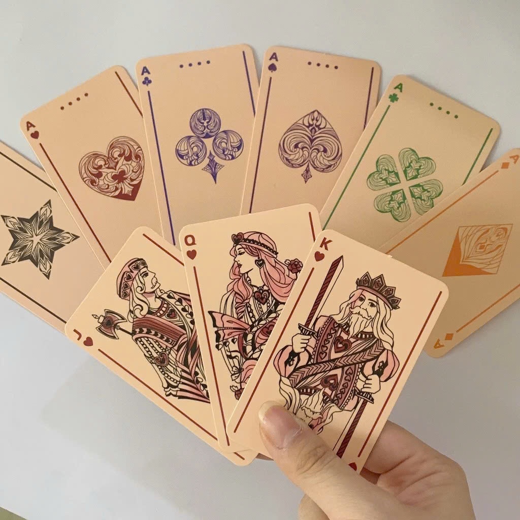 Bộ Bài Tây 6 Chất Kasker Chú Sáu Tất Giấy Cứng Chơi 6 Người Giải Trí MaSoi SG