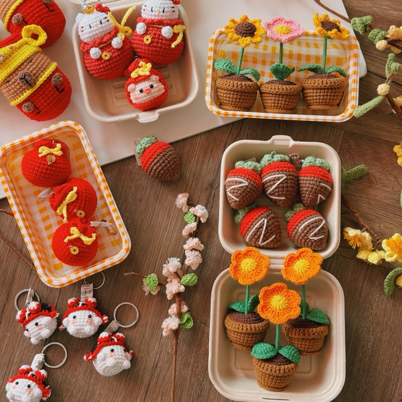 Móc Khoá Len Tết Thần Tài Mèo Capybara Chiêu Tài Lộc Hồng Bao Dễ Thương Handmade